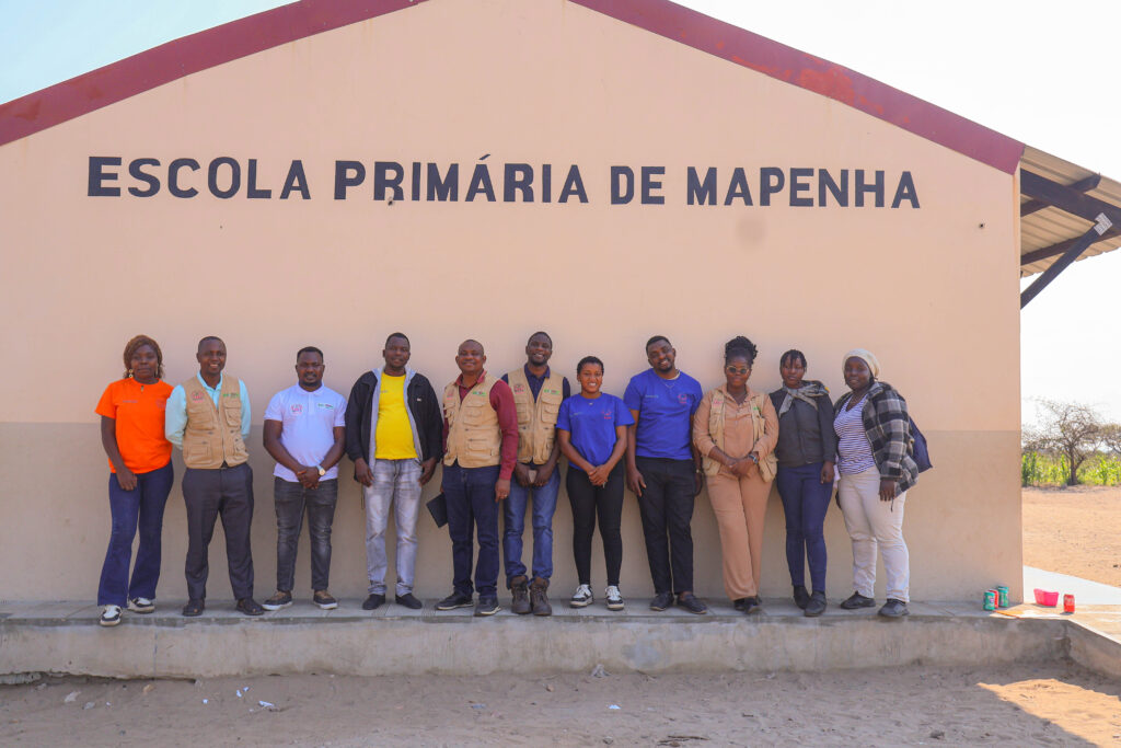 Do compromisso à acção: KUVONA regressa a Mapenha para preparar a chegada da energia solar e capacitar a comunidade